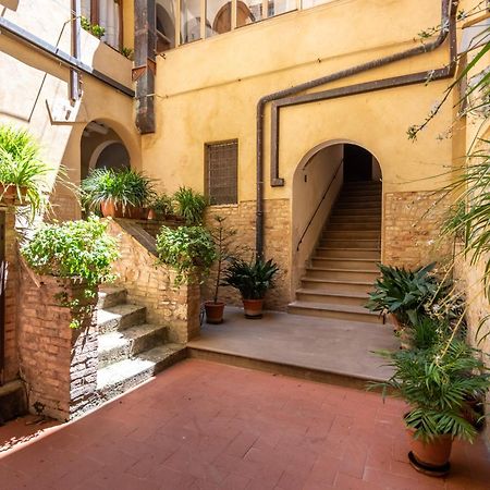 Il Teatro Apartment San Gimignano Luaran gambar