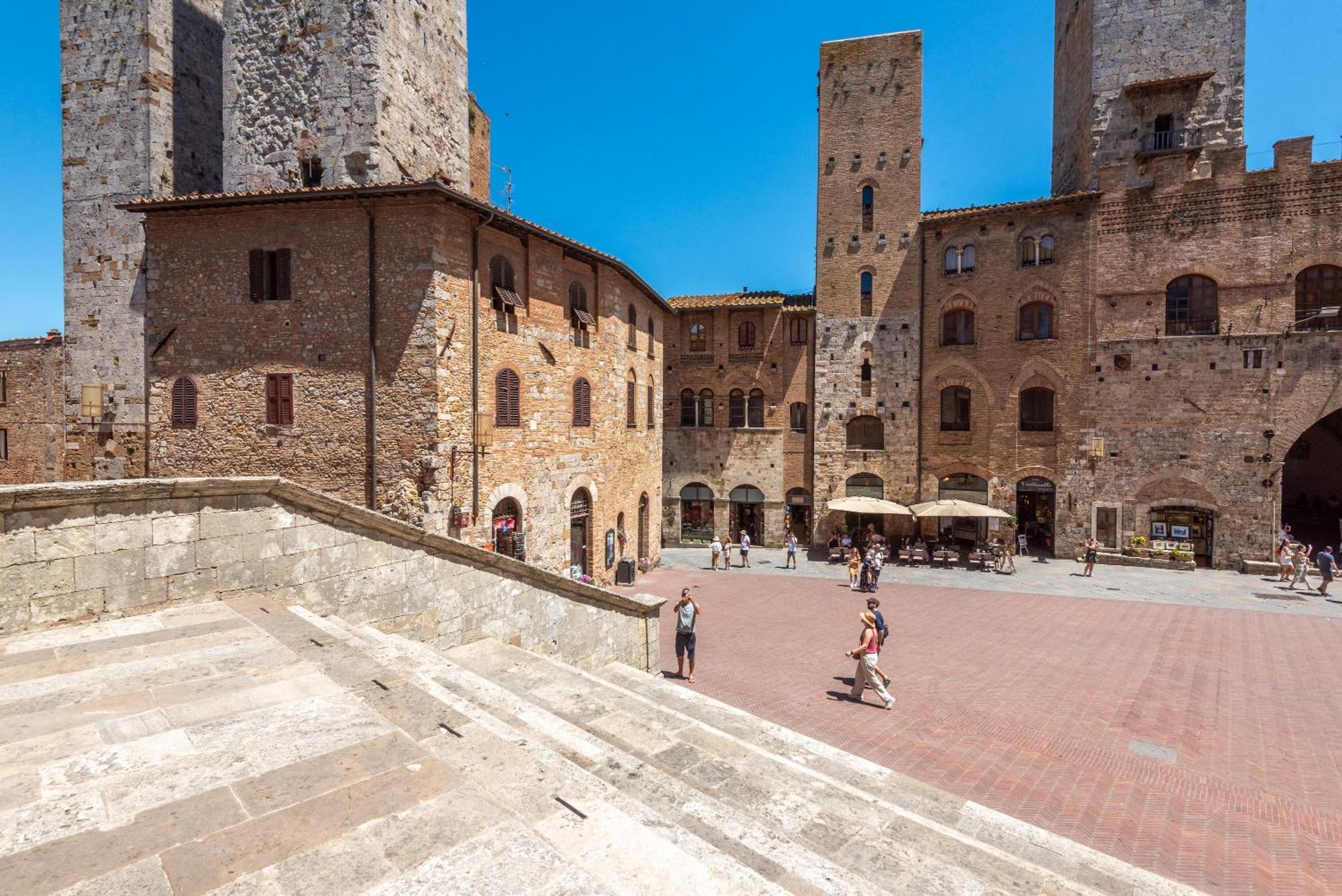 Il Teatro Apartment San Gimignano Luaran gambar